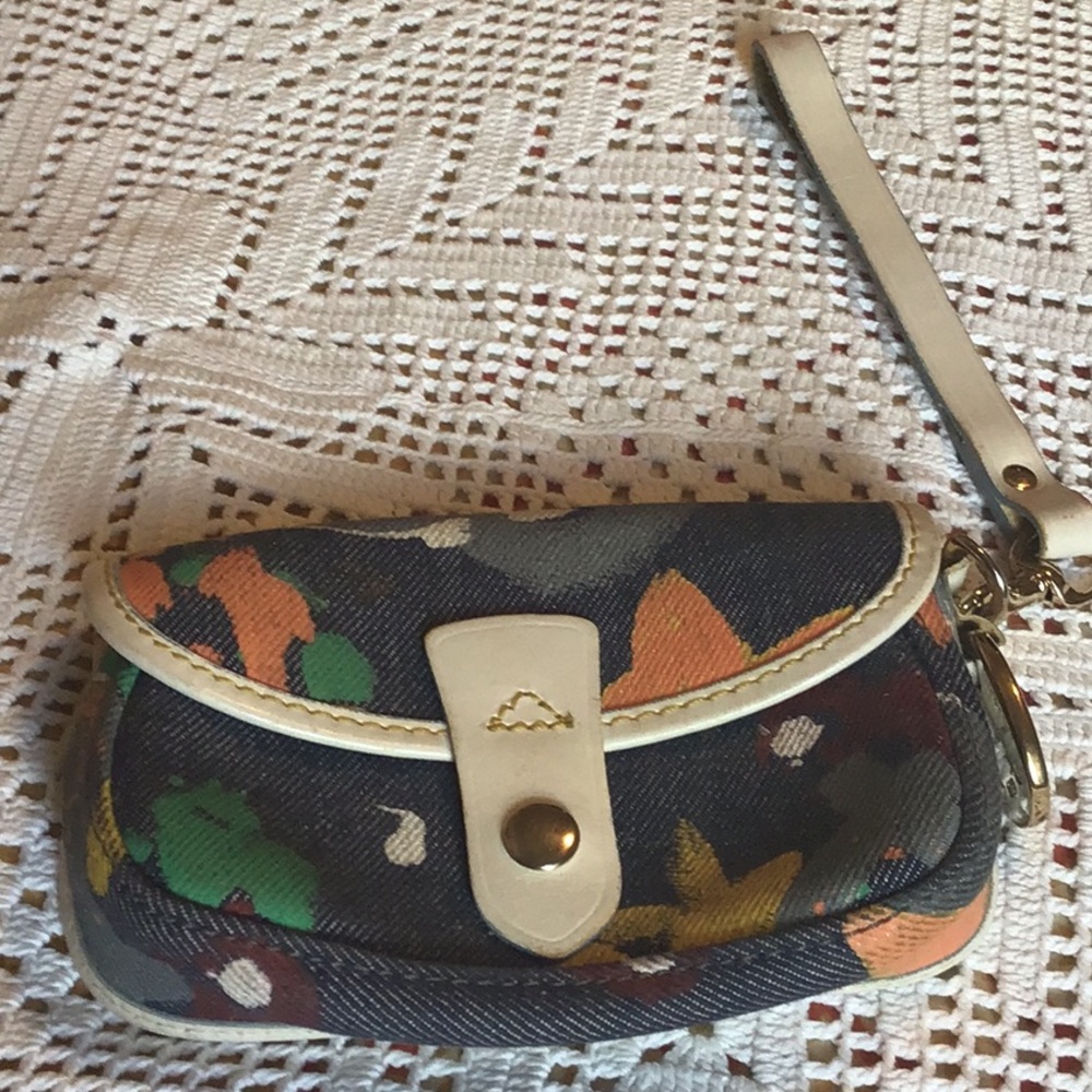 Dooney Bourke Wrilest - Picture 3 of 6